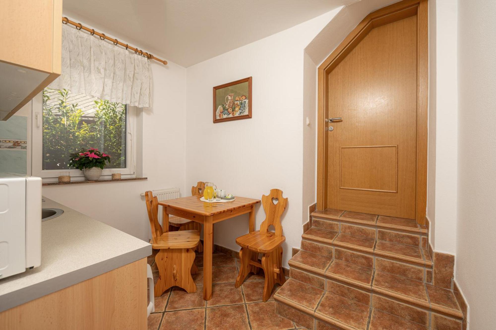 Rooms & Apartments Pr Matjon بليد المظهر الخارجي الصورة
