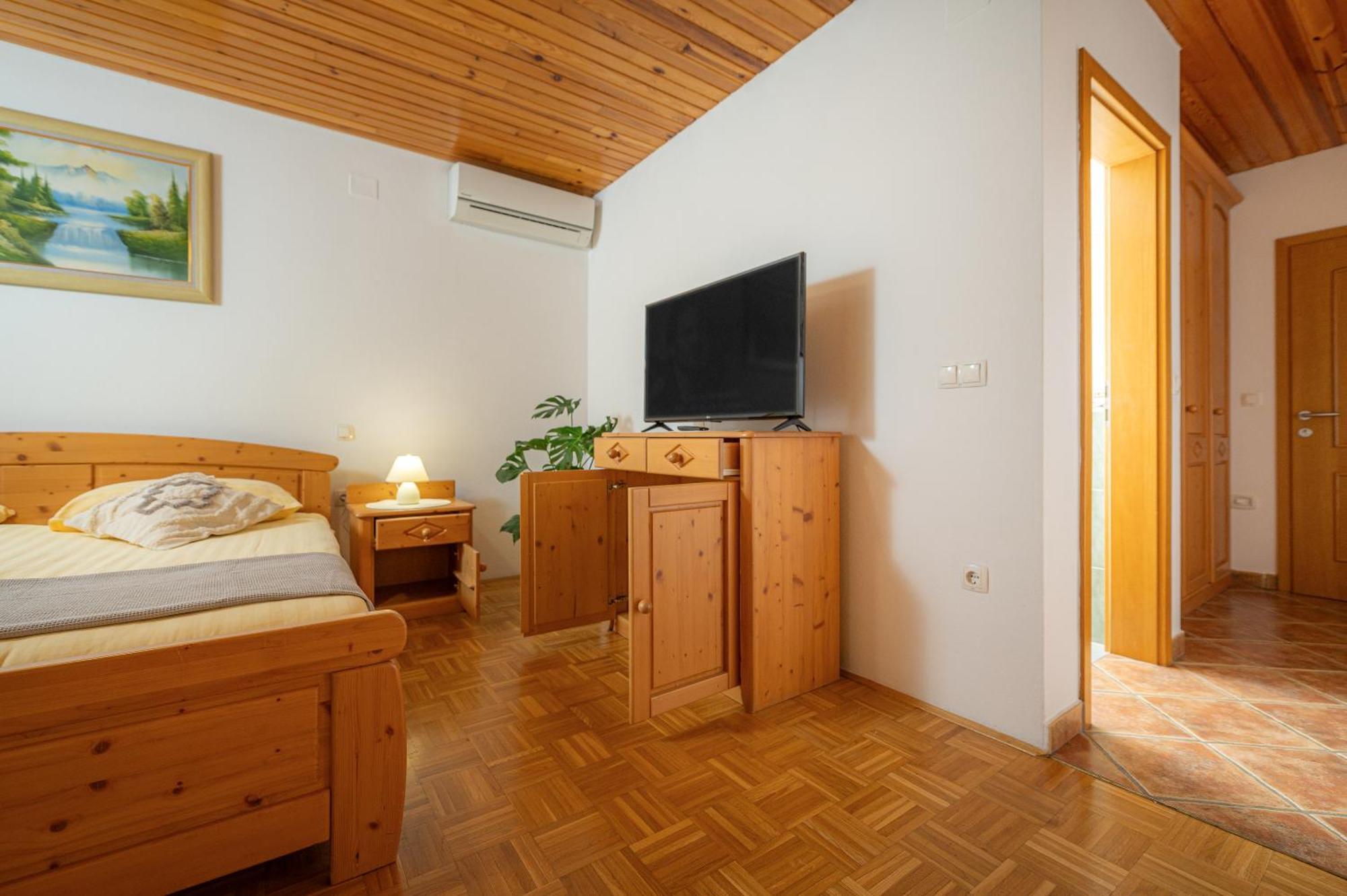 Rooms & Apartments Pr Matjon بليد المظهر الخارجي الصورة