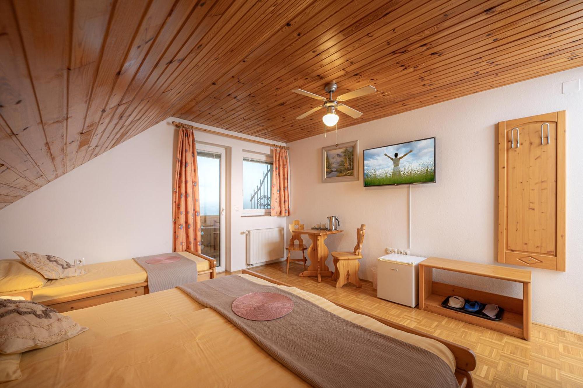 Rooms & Apartments Pr Matjon بليد المظهر الخارجي الصورة