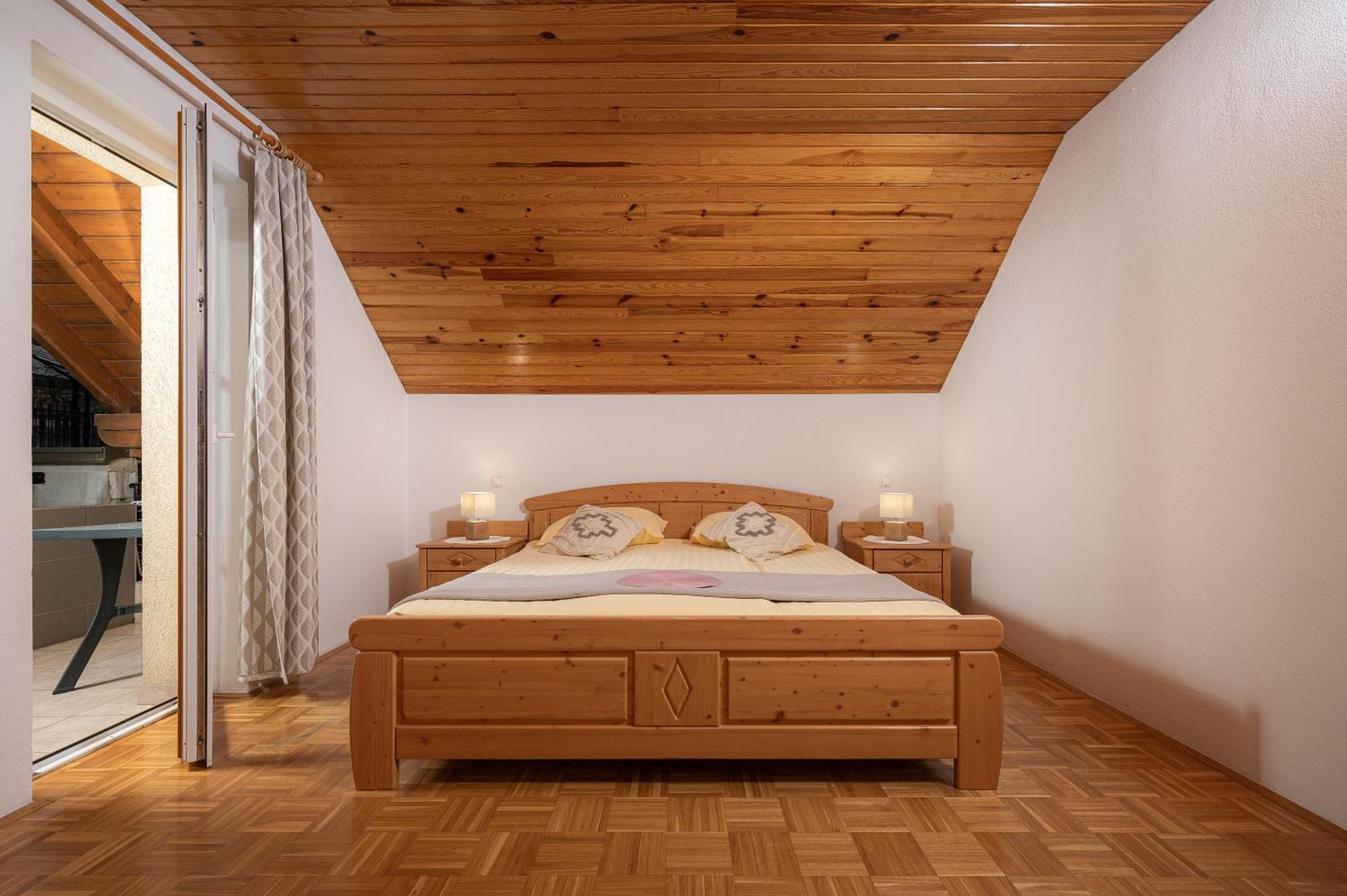 Rooms & Apartments Pr Matjon بليد المظهر الخارجي الصورة