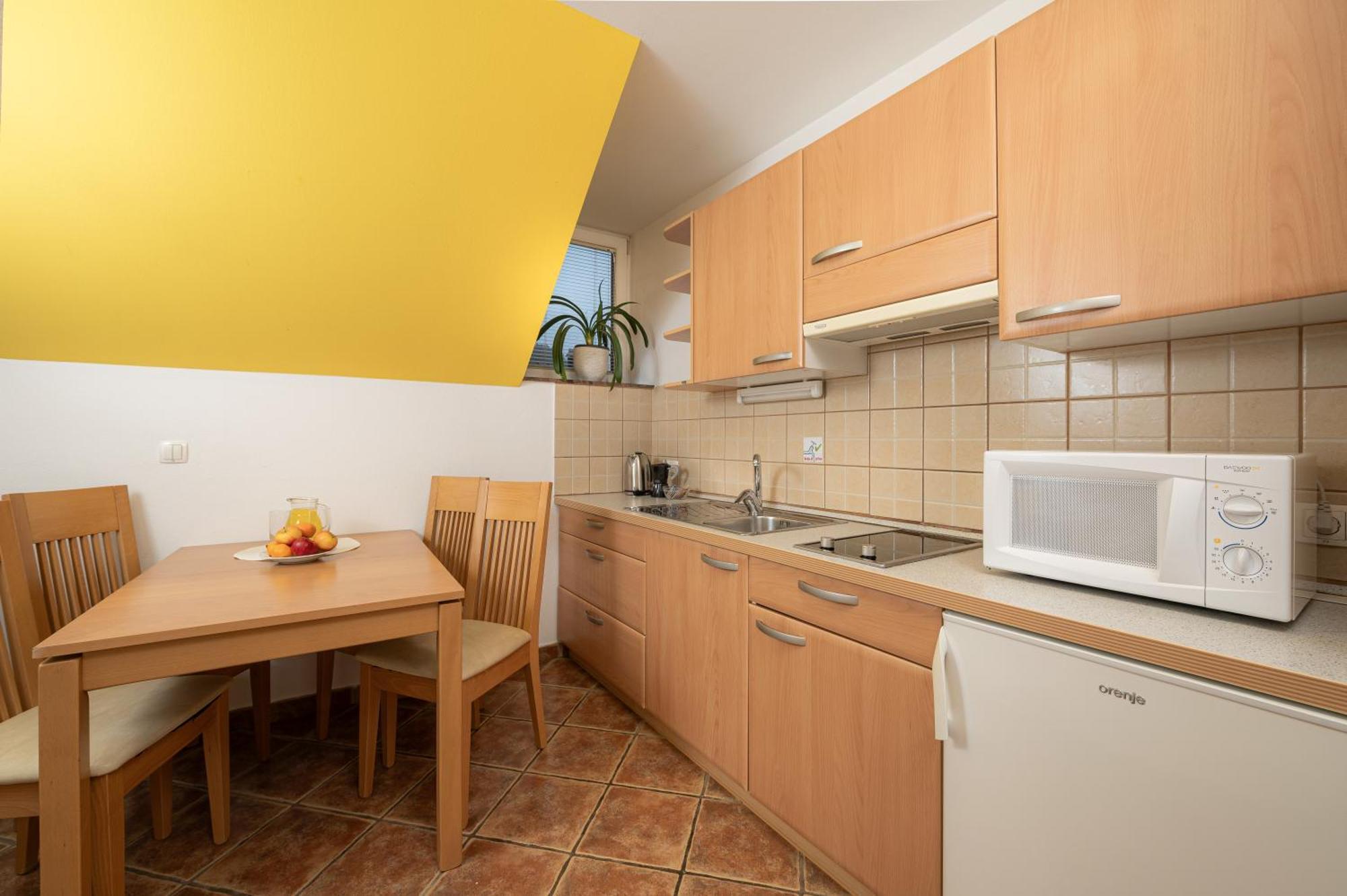 Rooms & Apartments Pr Matjon بليد المظهر الخارجي الصورة